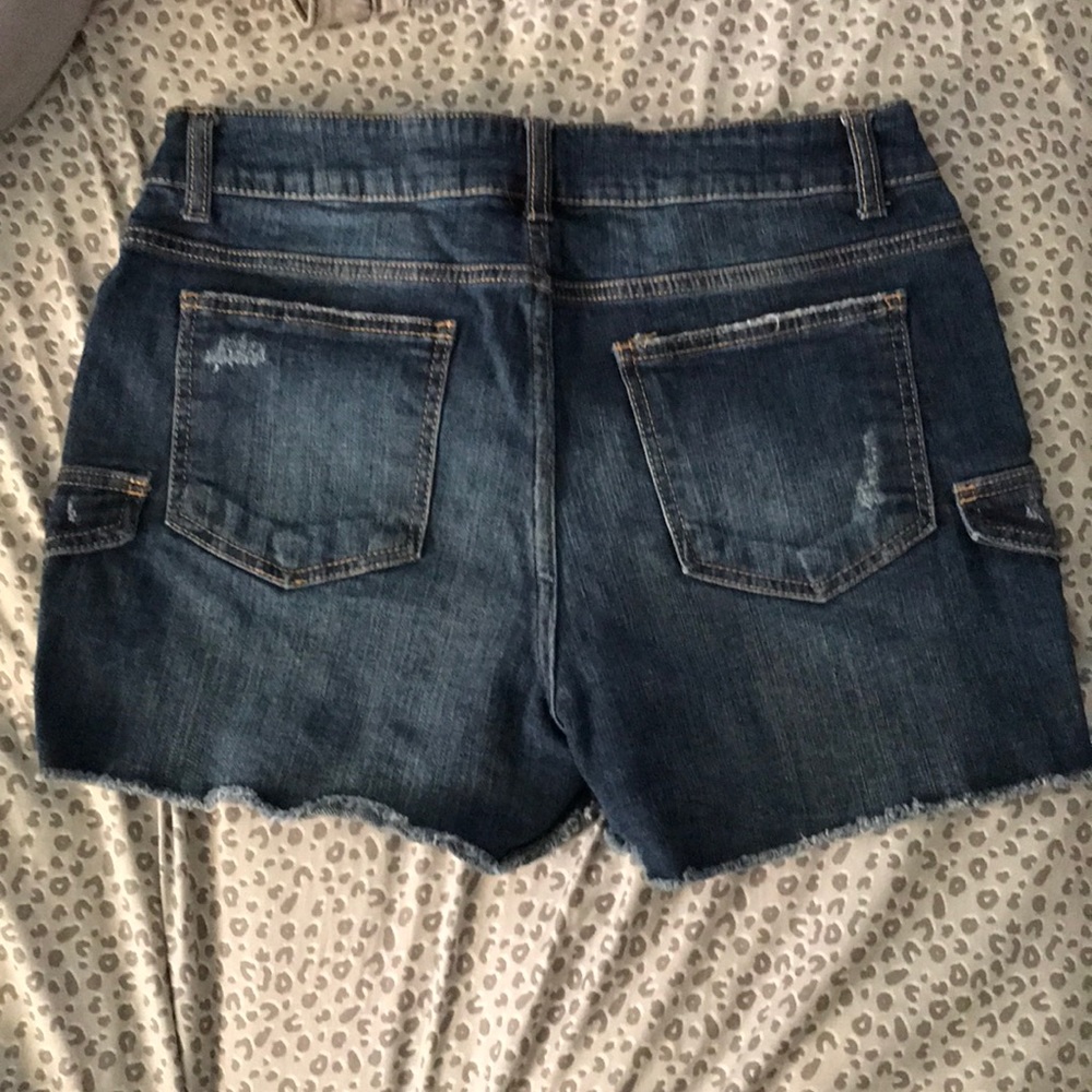 Denim shorts - Picture 2 of 4